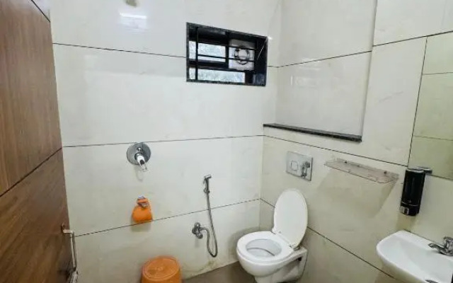 FabHotel 44 The M'Bience