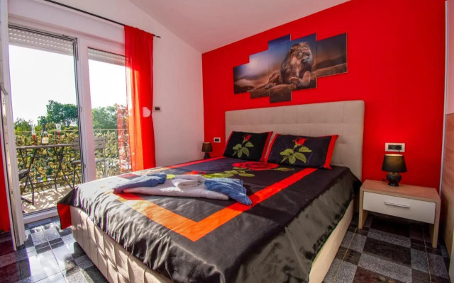 Apartments with pool in Pula,Croatia