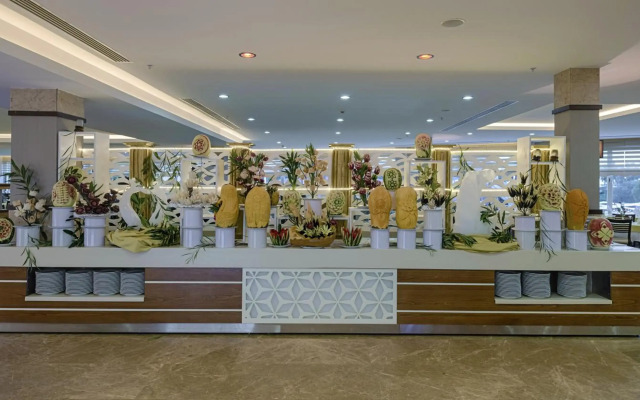 Green Max Hotel