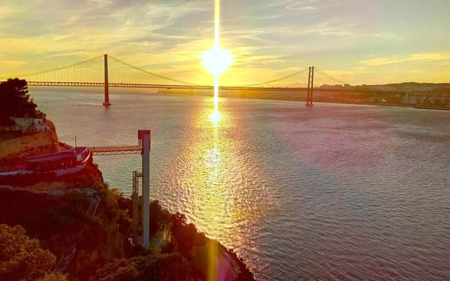 Oceanview Duplex shared Pool & Beach Sesimbra