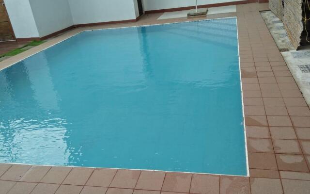 Bluewaves Westcliff Villa