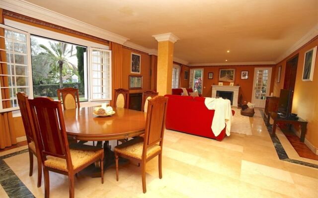 Villa Son Vida Home and Golf