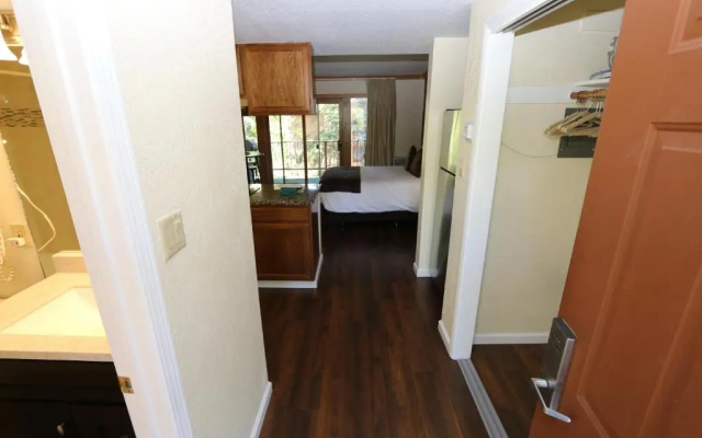 North Lake Lodges & Villas