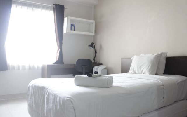Cozy Studio At Pinewood Apartment Near Unpad Jatinangor