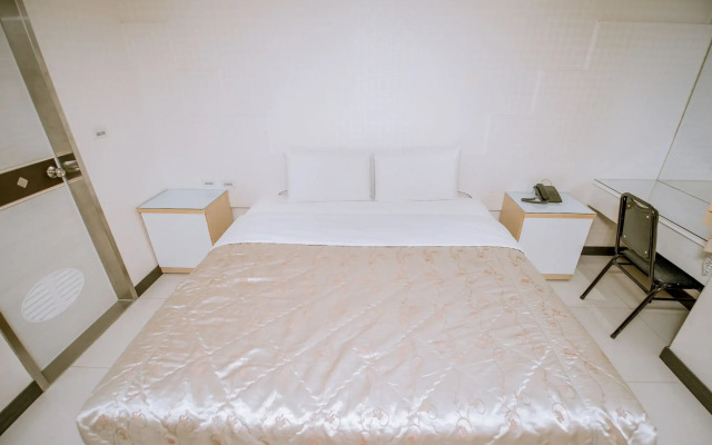 Guide Hotel Taoyuan Fuxing