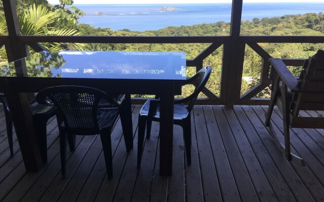 Many's House - La Joya De Ballena