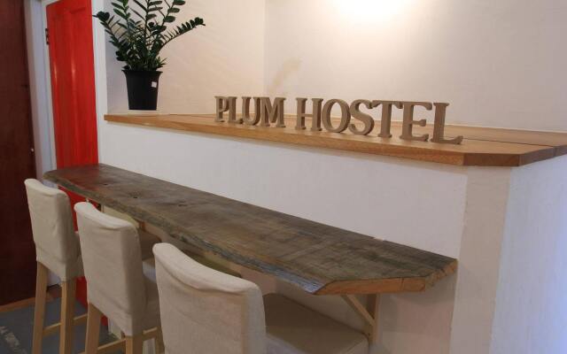 plumhostel