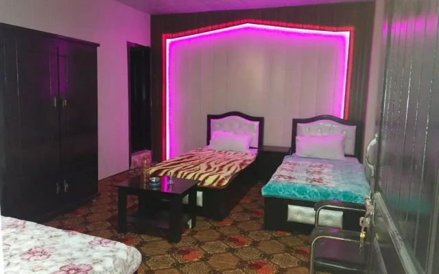 Hotel Hill Palace