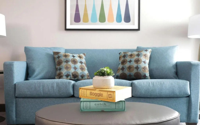 The Rewind West Des Moines, Tapestry Collection by Hilton