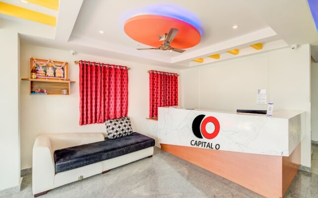 Capital O 19360 Sai Suites Inn