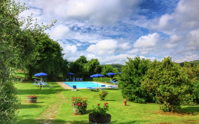 Rolling Farmhouse of Val D'orcia
