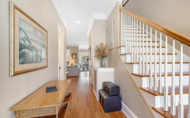 918 Carolina Boulevard