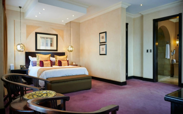 Royal Elephant Hotel & Conference Centre