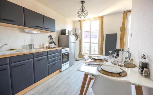 Grand Studio tout confort au cœur du centre ville