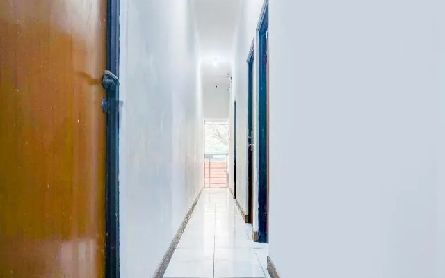 OYO 90304 Neo Central Residence