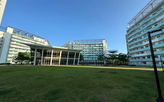 Elegantly designed Condominium in QC