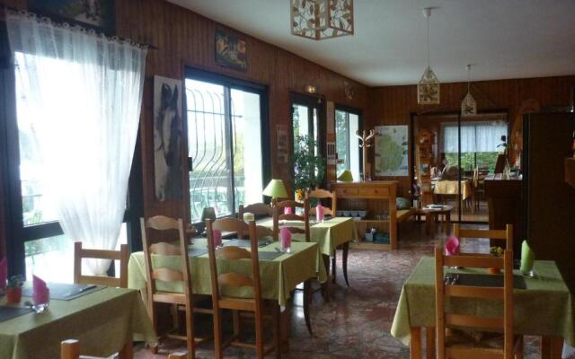 Hotel Restaurant La Chaumiere du Lac