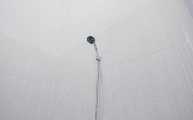 RedDoorz near Jalan Soeprapto Bengkulu