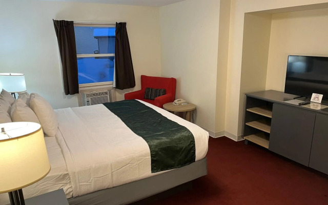 Pictured Rocks Inn & Suites