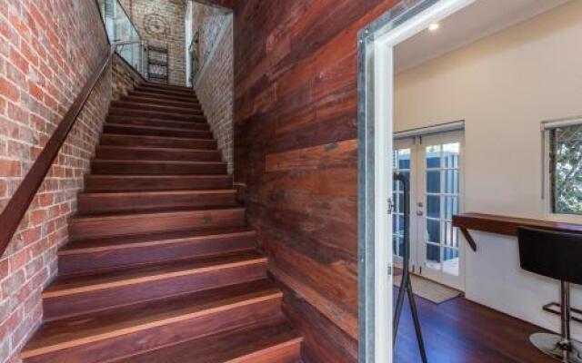 UrbanStyle Claremont Apartment