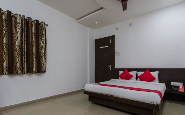 OYO 9969 Hotel Kshipra Dham