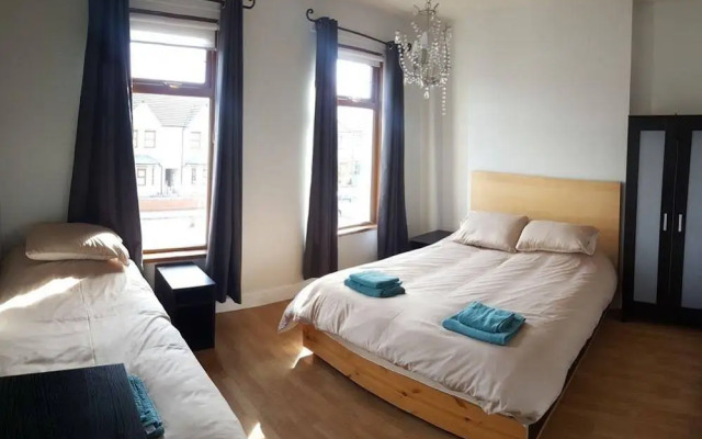 Shaftesbury Avenue Townhouse