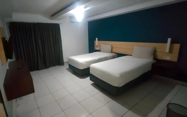 OYO Flagship 210 Amethyst Kemayoran Near RSUD Pademangan