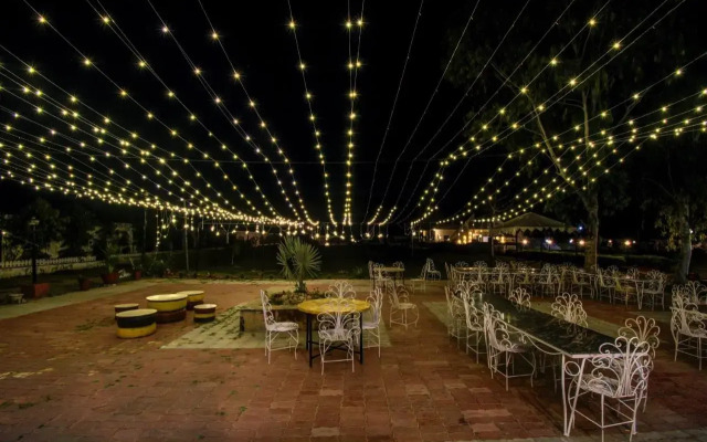 OYO 83174 Rani Bagh Resort