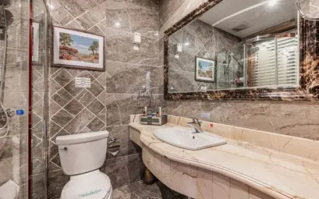 Yinlong International Hotel