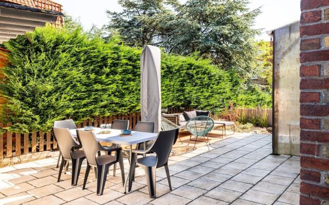 Villa Near Sea With BBQ and Play Attic