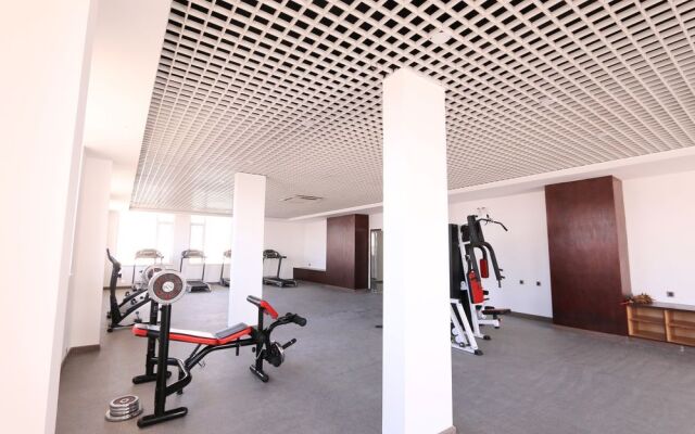 EASTLAND Hotel & Apartment