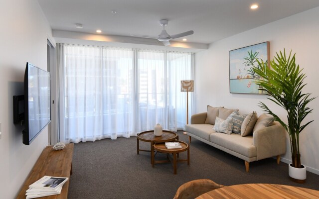 X Kirra Apartments
