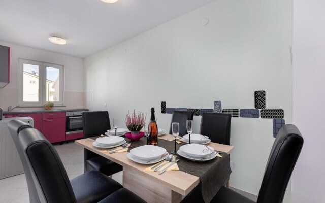 Stunning Home in Cizici With Wifi and 2 Bedrooms