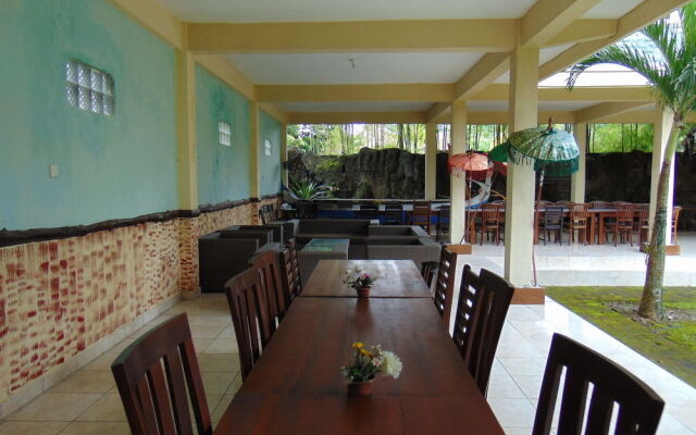 Ayu Guna Inn