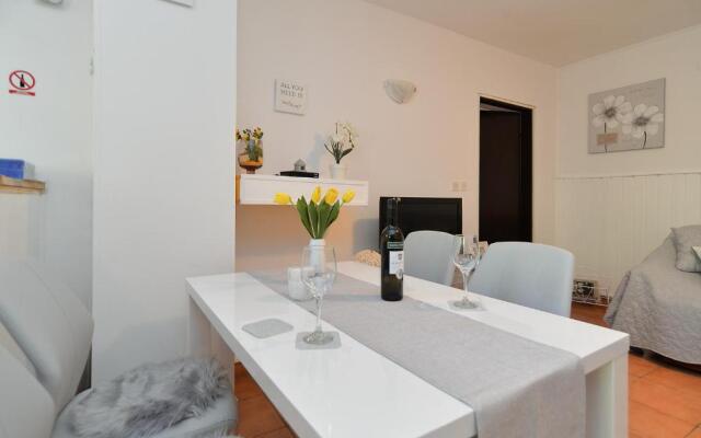 Apartment Dulijana 2042
