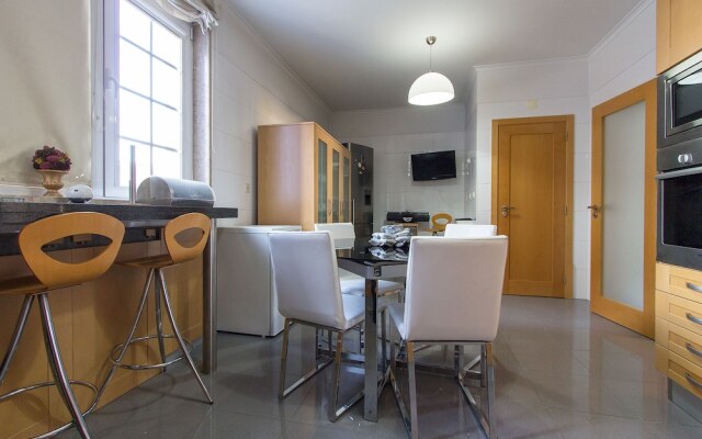 Expo Luxurious by Homing