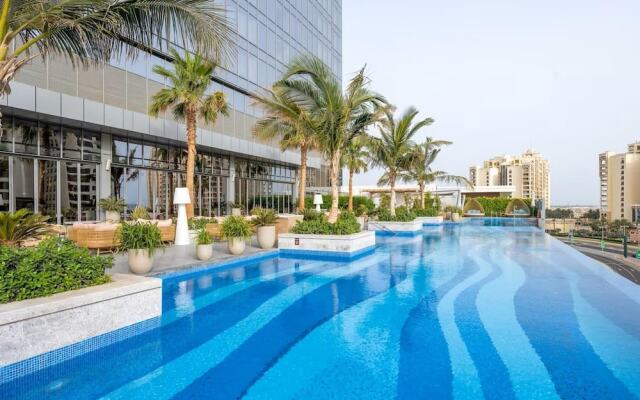 The Palm Tower, Luxurious Apartment