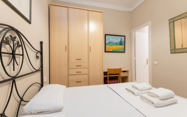 ApartEasy - Family 4-Bedroom Apartment
