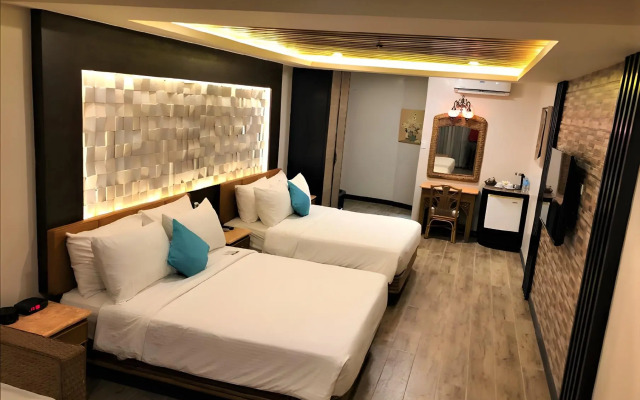 Red Coconut Beach Hotel