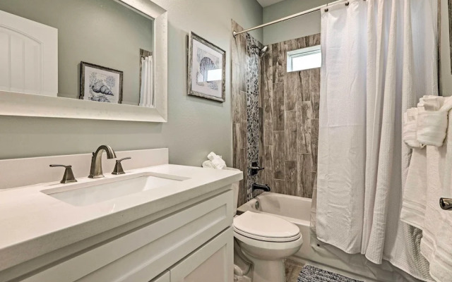 Villa Azul Galveston Home: Modern & Beachfront!