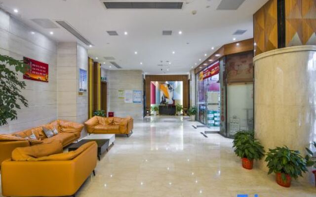 Jinfeng Hotel (Louxing Square Spring Garden Pedestrian Street Store)