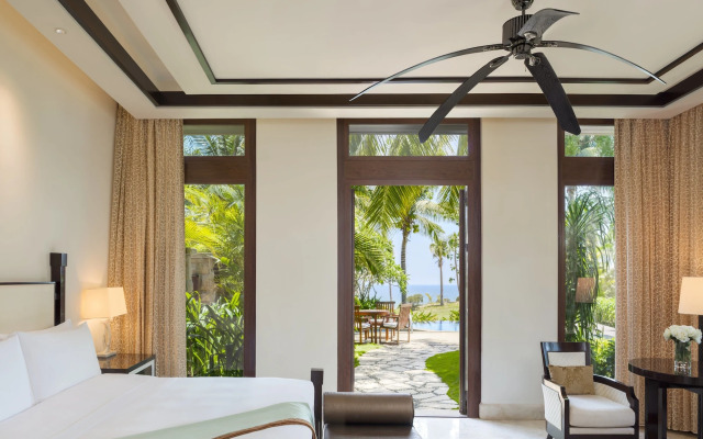 The St. Regis Sanya Yalong Bay Resort