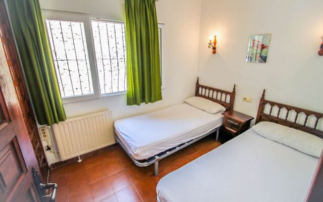 Linda - modern villa with splendid views in Benissa
