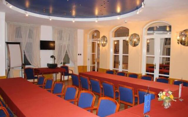 Hotel Bast