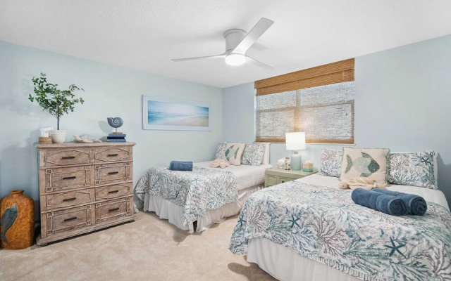 Vast Oceanfront Views Pool Patio Tennis