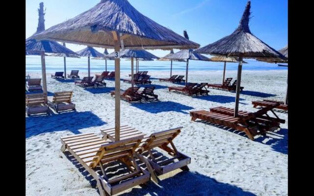 Edd Studio Onix Blue Mamaia Nord