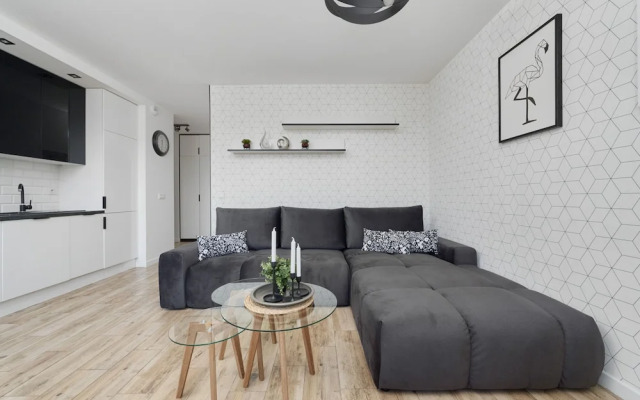 Stylish & Spacious Apartment by Renters