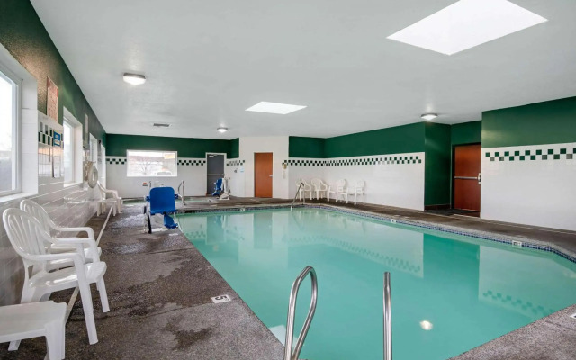 Comfort Inn and Suites Salem