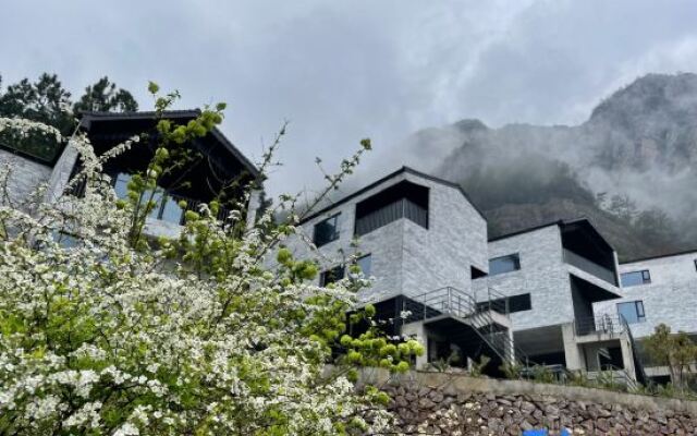Xianhe Mountain Guesthouse