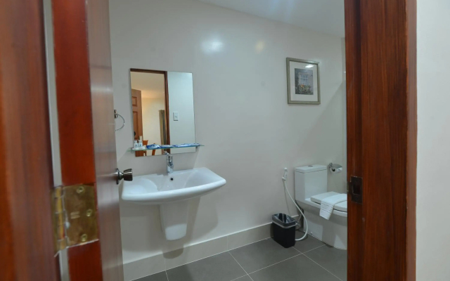 Royal Suites Condotel